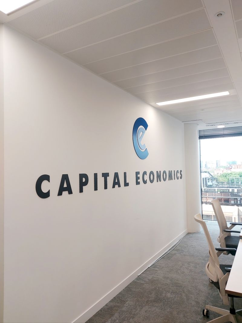 Capital Economics: ЕЦБ, скорее всего, отложит снижение ставок до сентября
