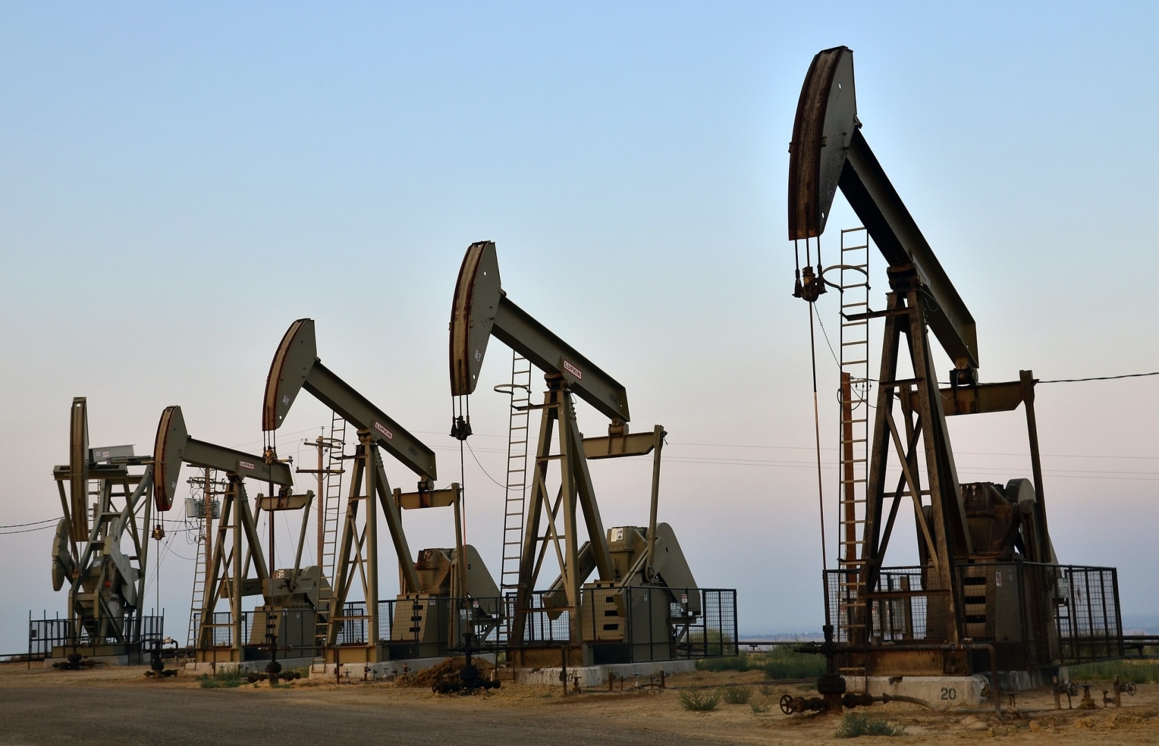 Рост добычи нефти ОПЕК в июне обусловлен увеличением производства Саудовской Аравии и ОАЭ